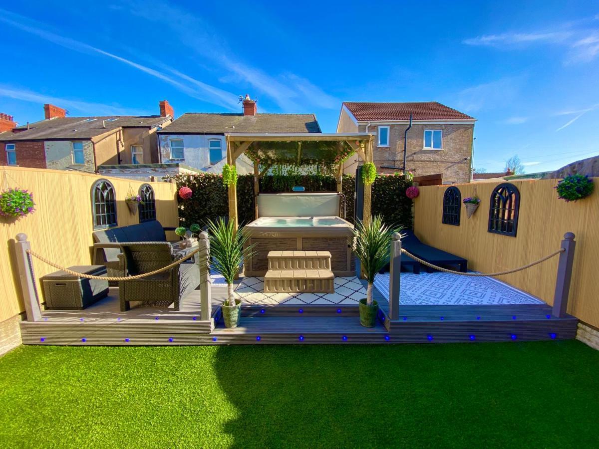 Ferienhaus New…the Hottub House Pleasure *